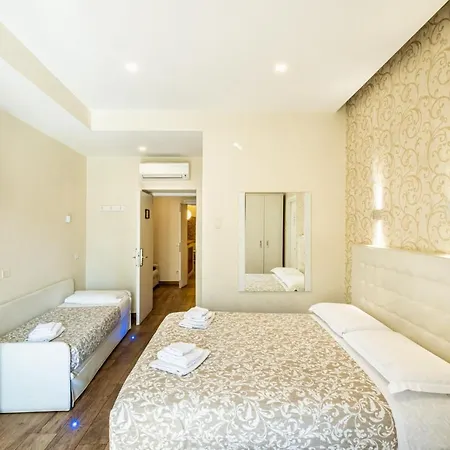 Mytinyhome Esquilino 4*